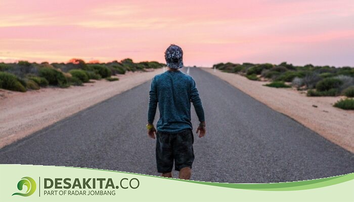 Yuk Dicoba! Jalan Tanpa Alas Kaki Ternyata Bagus untuk Kesehatan Tubuh