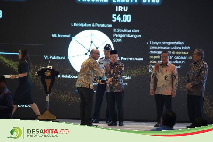 Inovatif dalam Pelestarian Lingkungan Hidup, Kepala DLH Jombang Sabet Penghaargaan Green Leadership dari KLHK