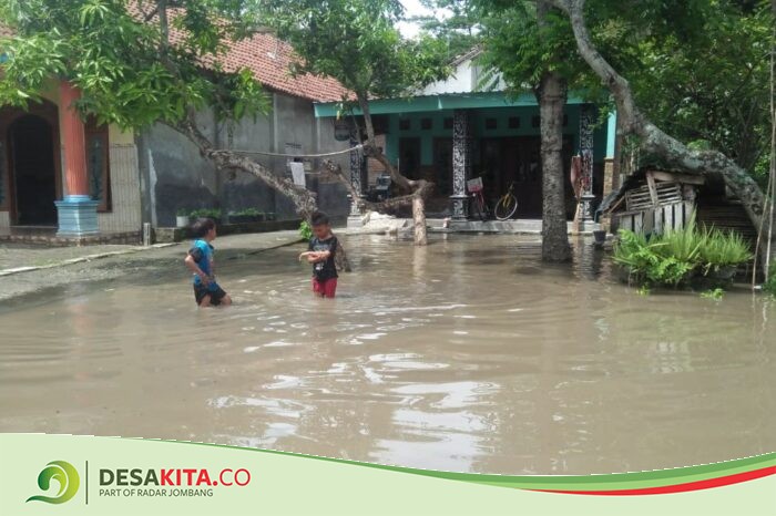 Bikin Aktivitas Warga Desa Kedungbetik Jombang Terganggu, Luapan Afvour Kedungbajul ke Permukiman