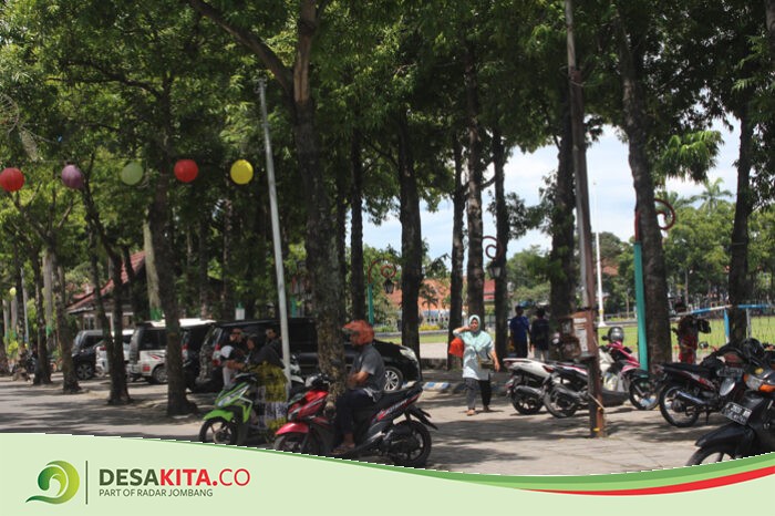DPRD Minta Pemkab Jombang Serius Kelola Parkir: Kalau Tidak Begitu Berapa Potensi PAD Hilang Begitu Saja