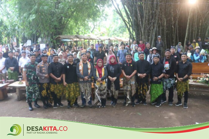 Peringati HPSN 2024 di Pasar Barongan Kali Gunting Desa Mojotrisno Mojoagung, DLH Jombang Ajak Seluruh Elemen Kolaborasi Kelola Sampah