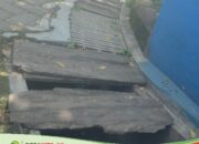 Miris, Kondisi Penutup Gorong-gorong di Taman Kebon Rojo Sekadar Ditutup Papan Kayu