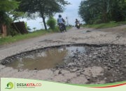 Rusak Berat, Jalan Kabupaten di Desa Kedungmlati Kesamben Jombang Dikeluhkan Warga