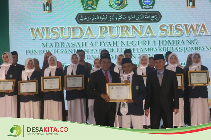 Selamat, 811 Siswa MAN 3 Jombang di Desa Tambakrejo Diwisuda: Harus Bisa Jadi Lulusan Diterima Masyarakat