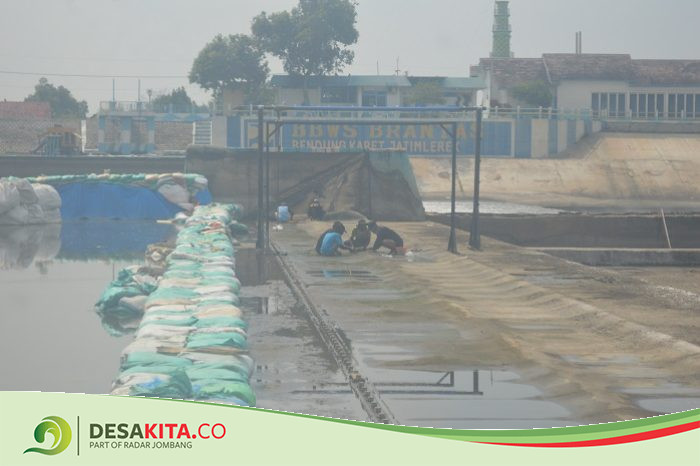 Kisdam Rampung, Dam Karet di Desa Jatimlerek Plandaan Jombang yang Jebol Segera Ditangani, Ini Estimasi Waktunya