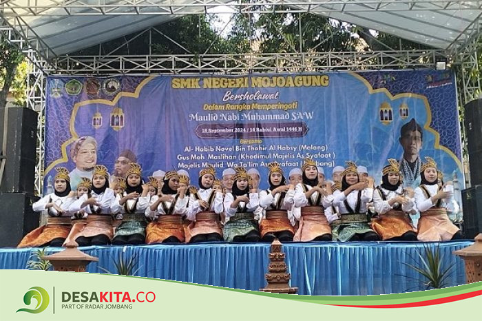 Upaya Tingkatkan Nilai Keagamaan Siswa, SMKN Mojoagung Gelar Salawat Peringati Maulid Nabi