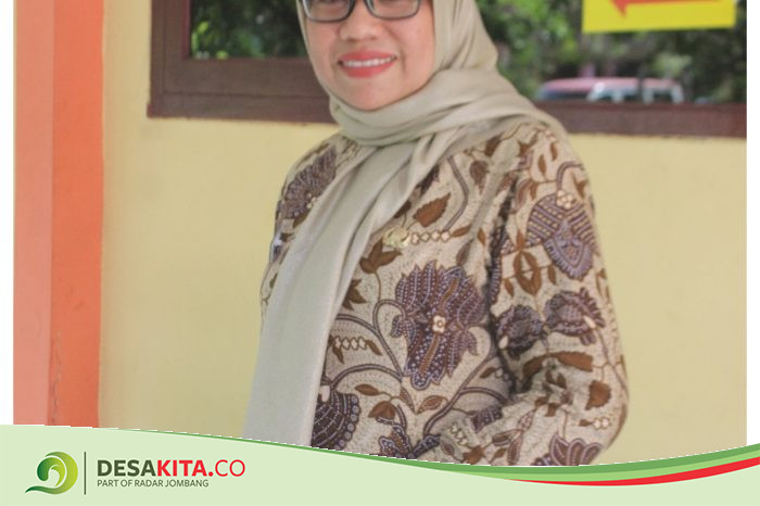 Hanifah Atmi Nurmala Guru SMAN Ploso Asal Desa Kabuh Jombang, Sosok Wanita Sukses Karir dan Keluarga