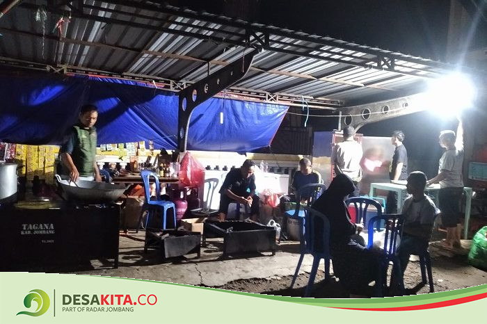 Libatkan 41 Personel, Begini Perjuangan Tagana Dinsos Jombang Penuhi Kebutuhan Korban Banjir di Kesamben
