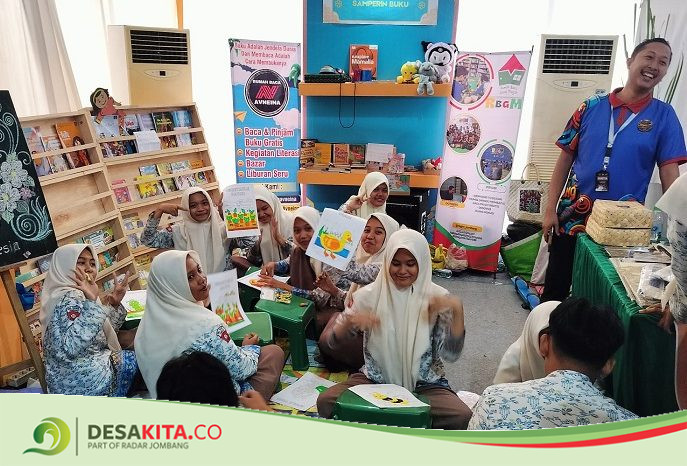 Dirikan Taman Baca Masyarakat, Pemuda Asal Desa Sambondukuh Jombang Ini Raih Juara 1 Pemuda Pelopor Bidang Pendidikan