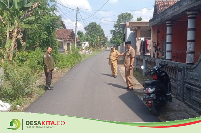 Dukung Kelancaran Mobilitas Warga, Desa Gedangan Jombang Bangun Jalan Aspal