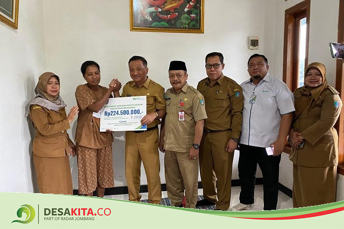 Petani Tembakau di Jombang Meninggal, Disnaker Jombang Salurkan Santunan BPJS Ketenagakerjaan