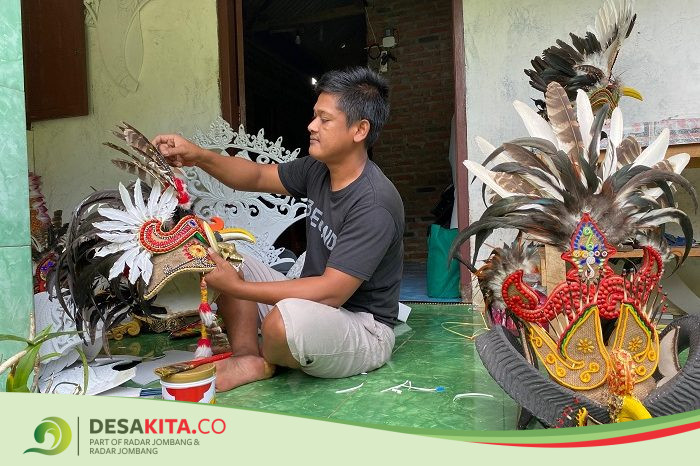 Kreatif! Warga Desa Panglungan Jombang Ini Bikin Kostum Karnaval dari Bahan Bekas Tak Bernilai