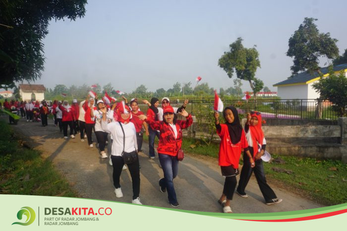 Kompak! Pemdes Turipinggir, Megaluh Jombang Gelar Jalan Sehat Peringati HUT Ke-80 Kemerdekaan RI