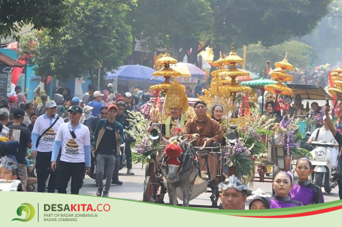 Pesona Karnaval Mobil Hias Hasil Bumi, Bukti Desa di Jombang Kaya dan Punya Cerita