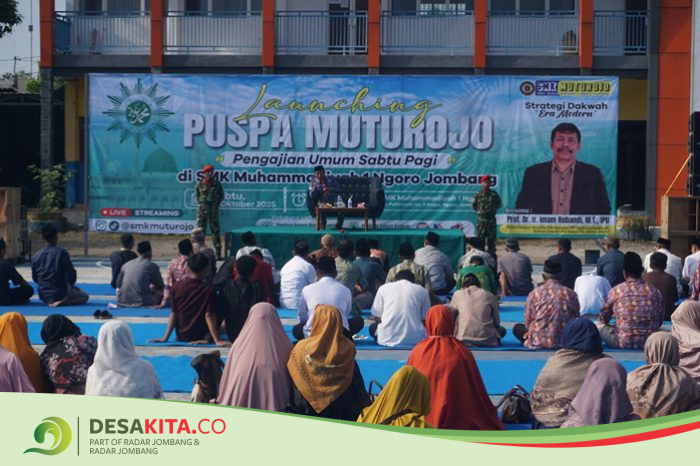 ITS Latih Siswa SMK Muhammadiyah 1 Ngoro Jombang Pahami PLTS, Dorong Energi Bersih Berkelanjutan