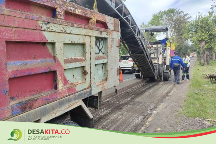 Jelang Mudik Lebaran, Perbaikan Jalan Nasional di Jombang Dikebut