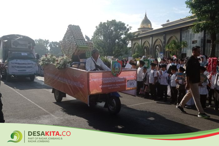 Ribuan Warga Ramaikan Grebeg Apem di Alun Alun Jombang, Bupati Ajak Sambut Ramadan dengan Hati Bersih