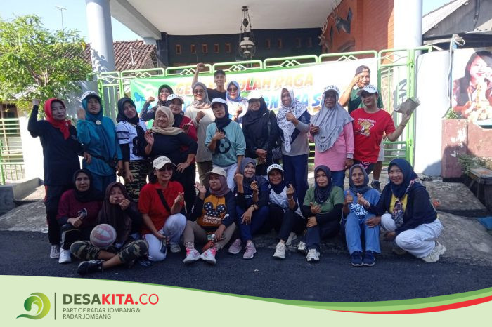 Kelurahan Jelakombo, Kecamatan Jombang Rutin Gelar Senam Keliling, Ini Manfaatnya