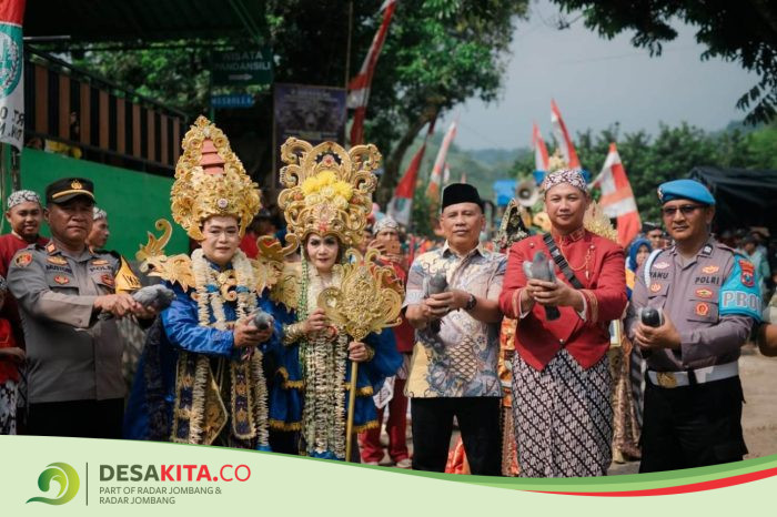 Meriah! Pawai Budaya Ngampungan Culture Fest #26 Angkat Tradisi dan Potensi Desa