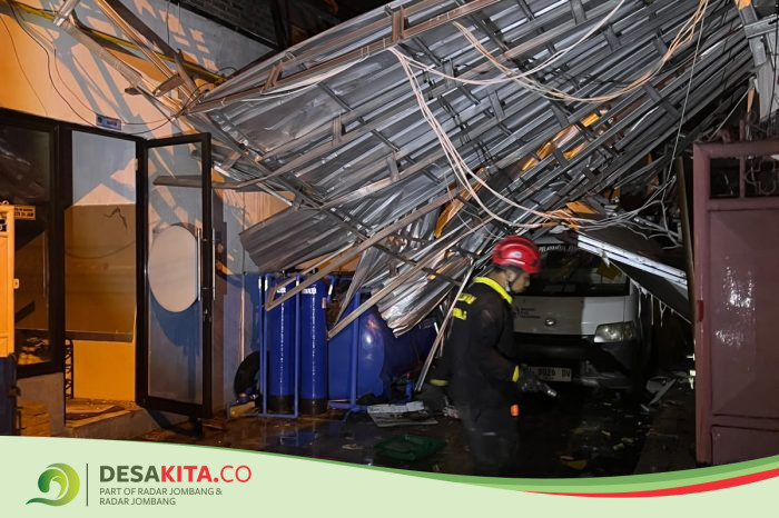 SPPG Medali, Mojokerto Meledak, Kobaran Api Hanguskan 2 Ruangan dan Bakar 5 Pegawai