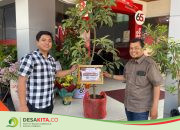 Dukung Gerakan Jombang Beratap Buah, Bank Jatim Jombang Dapat Kado Bibit Buah di HUT ke-65