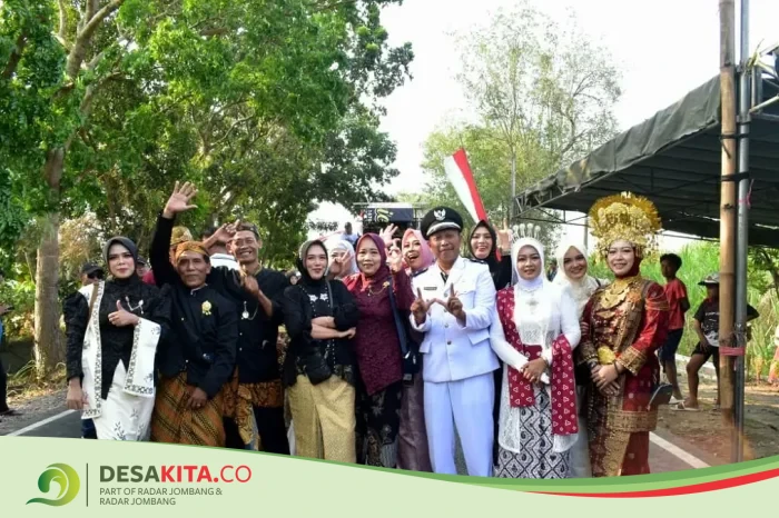 Peringatan Hari Jadi ke-185 Desa Watudakon Jombang Meriah, Warga Tumpek Blek Padati Karnaval Budaya
