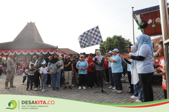 HUT RI ke-81 di Purisemanding Jombang Semarak, Warga Berebut 142 Hadiah dan Paket Umrah