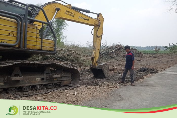 Usulan Pemdes Gedongombo Jombang Terwujud, Saluran ke Kali Marmoyo Dikeruk