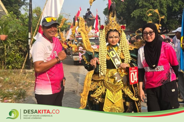 Perkuat Kebersamaan Warga, Desa Balongbesuk, Kecamatan Diwek Gelar Jalan Sehat Kreasi