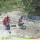 Sumur Mengering, Warga Desa Jiporapah Jombang Mengais Air dari Belik Sungai